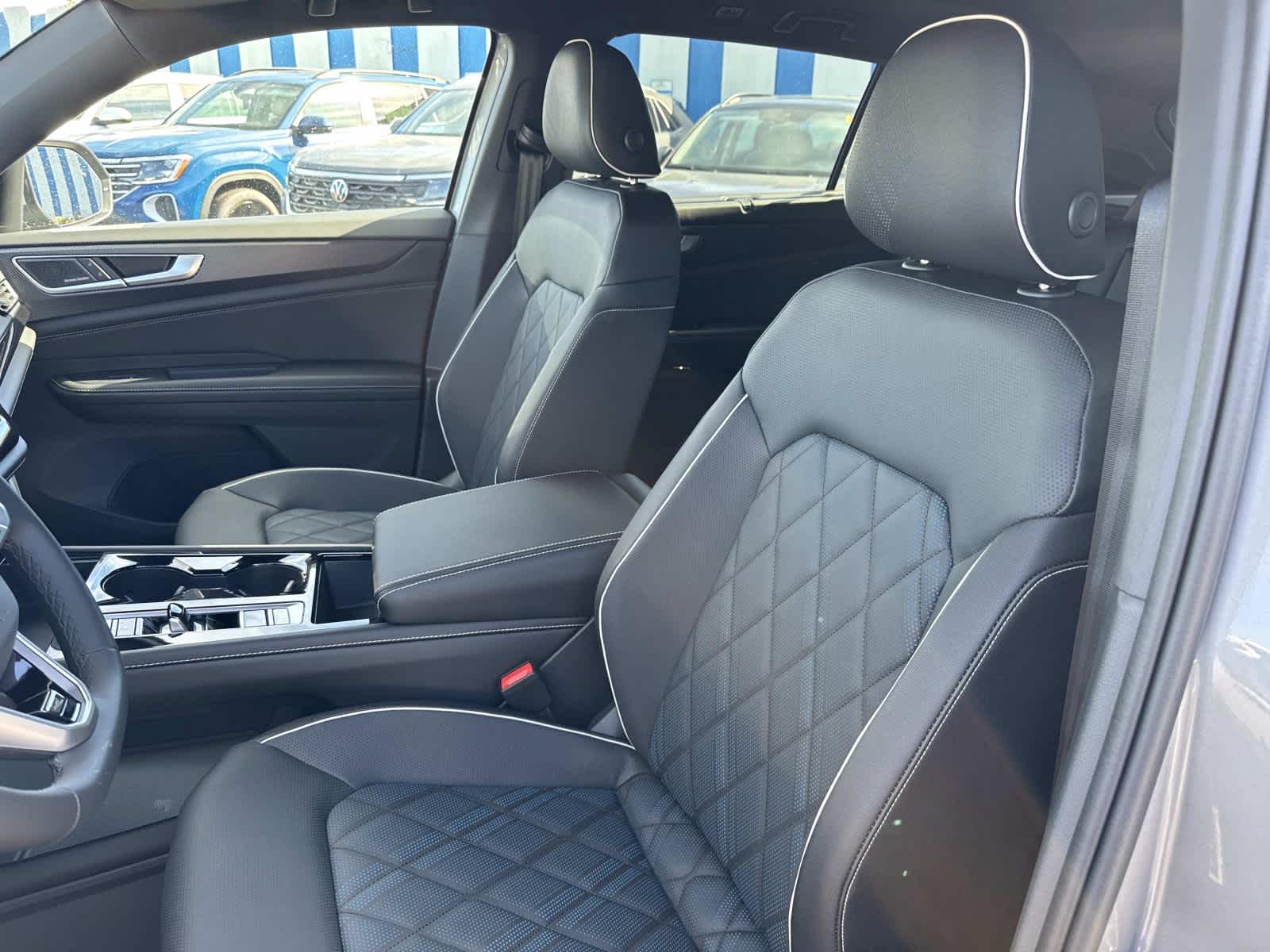 2026 Volkswagen Atlas Cross Sport 2.0T SEL Premium R-Line