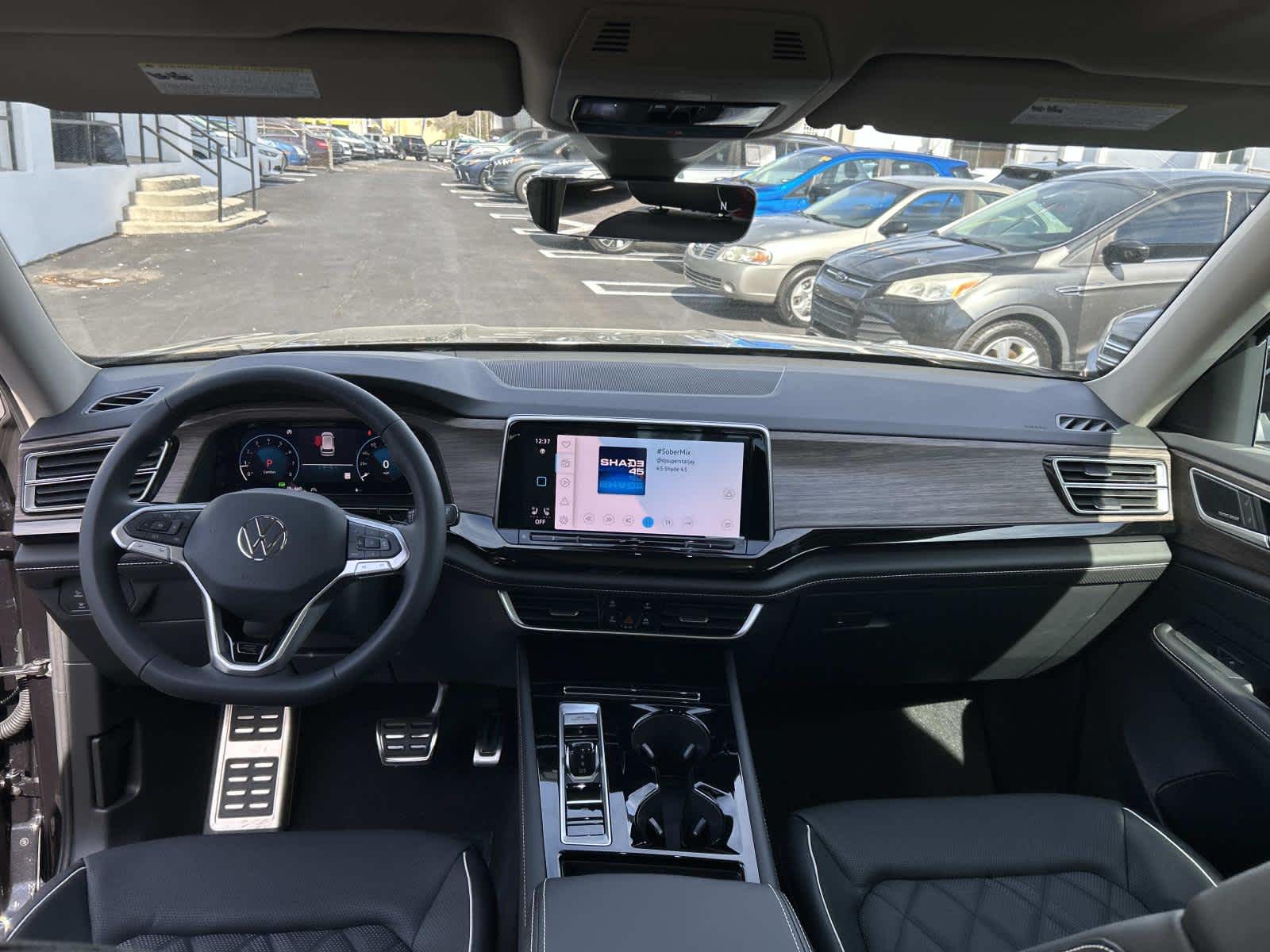 2026 Volkswagen Atlas 2.0T SEL Premium R-Line