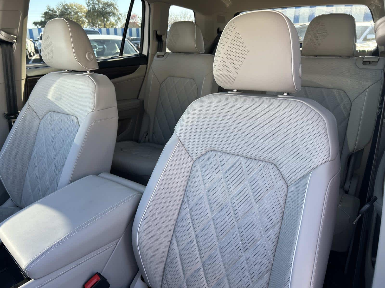 2026 Volkswagen Atlas 2.0T SEL Premium R-Line