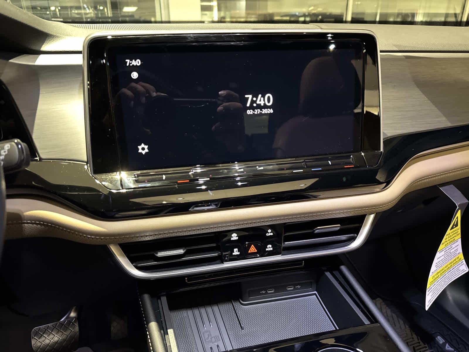 2026 Volkswagen Atlas Cross Sport 2.0T SE w/Technology