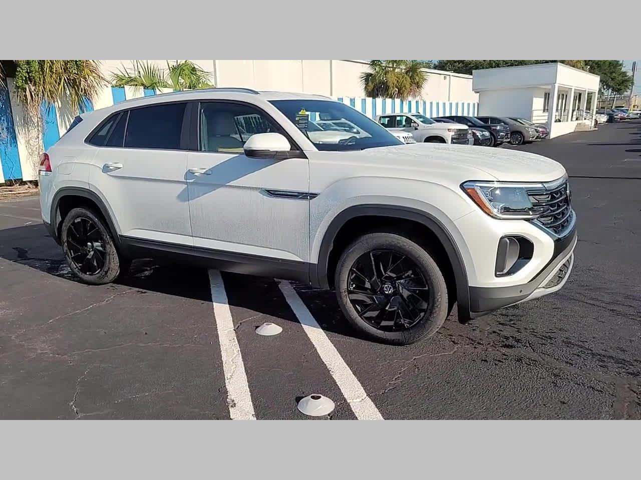 2026 Volkswagen Atlas Cross Sport 2.0T SE w/Technology