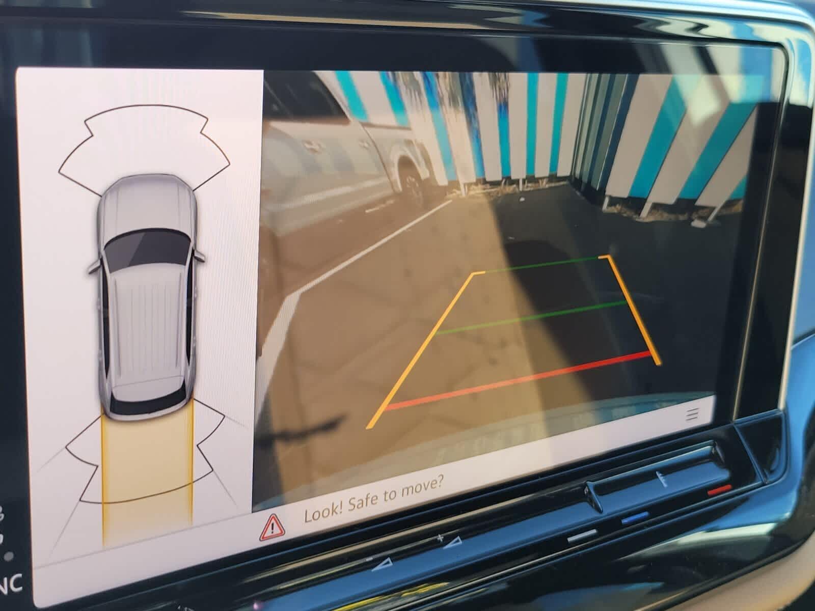 2026 Volkswagen Atlas Cross Sport 2.0T SE w/Technology