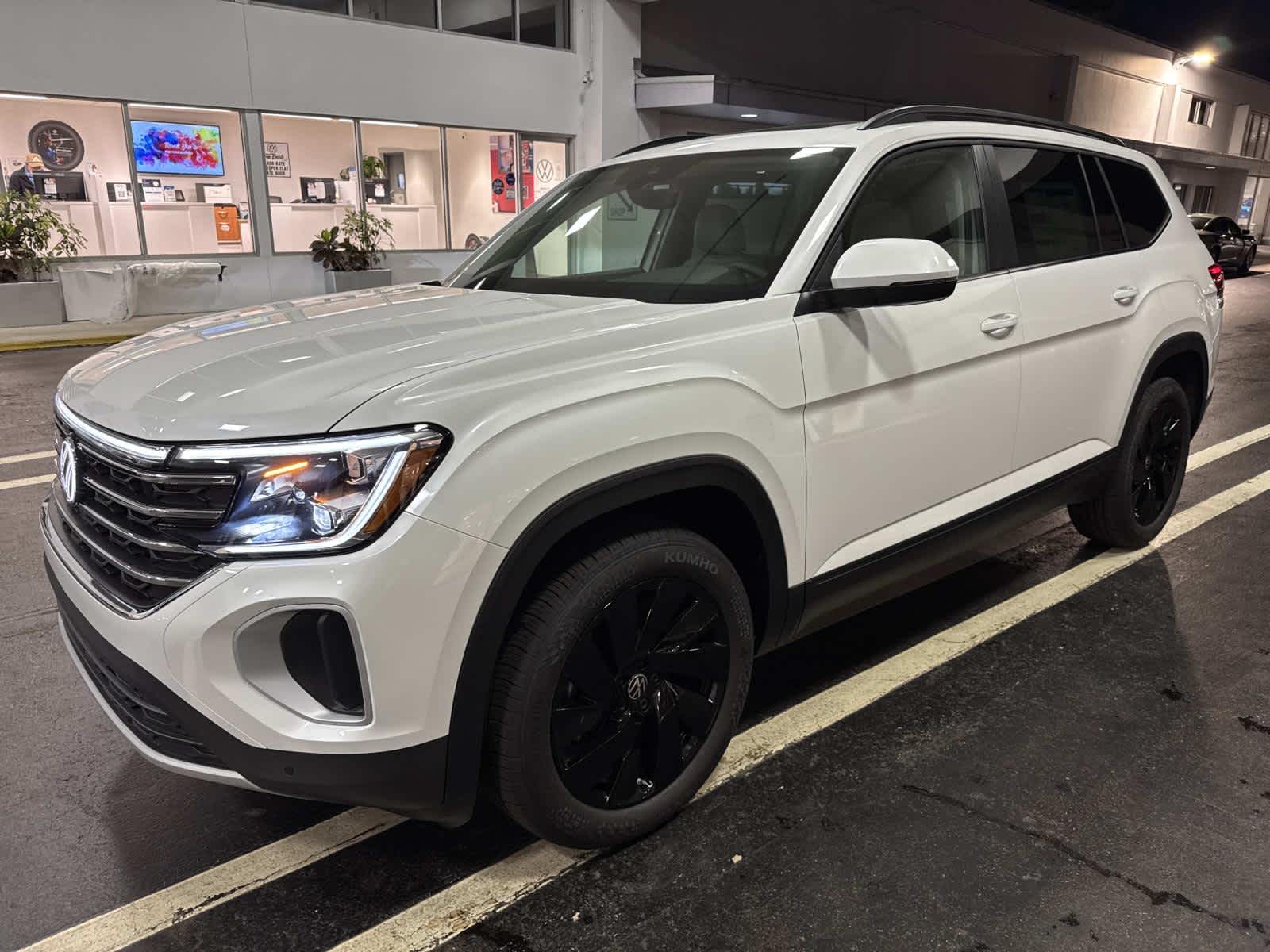 2026 Volkswagen Atlas 2.0T SE w/Technology