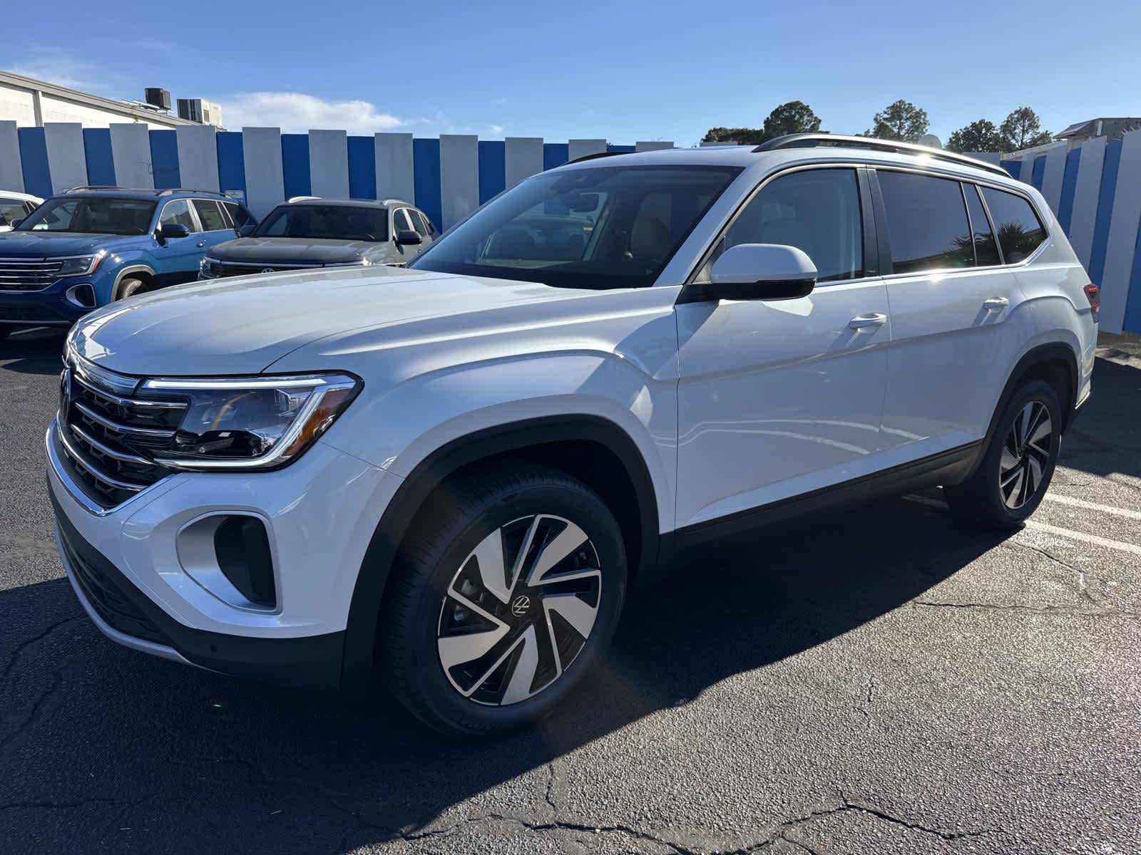 2026 Volkswagen Atlas 2.0T SE w/Technology