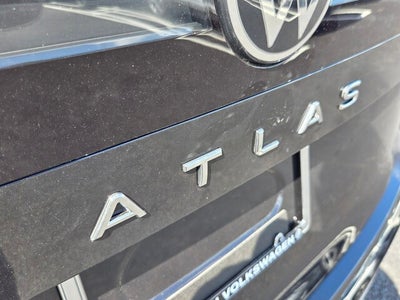 2027 Volkswagen Atlas SE w/Technology