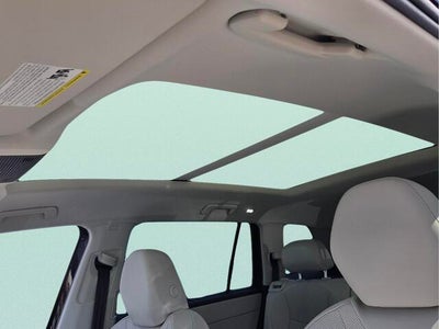 2027 Volkswagen Atlas SE w/Technology