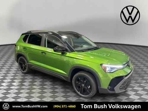 2026 Volkswagen Taos SE Black