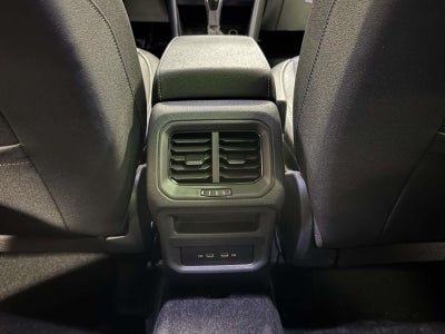 2026 Volkswagen Taos SE Black