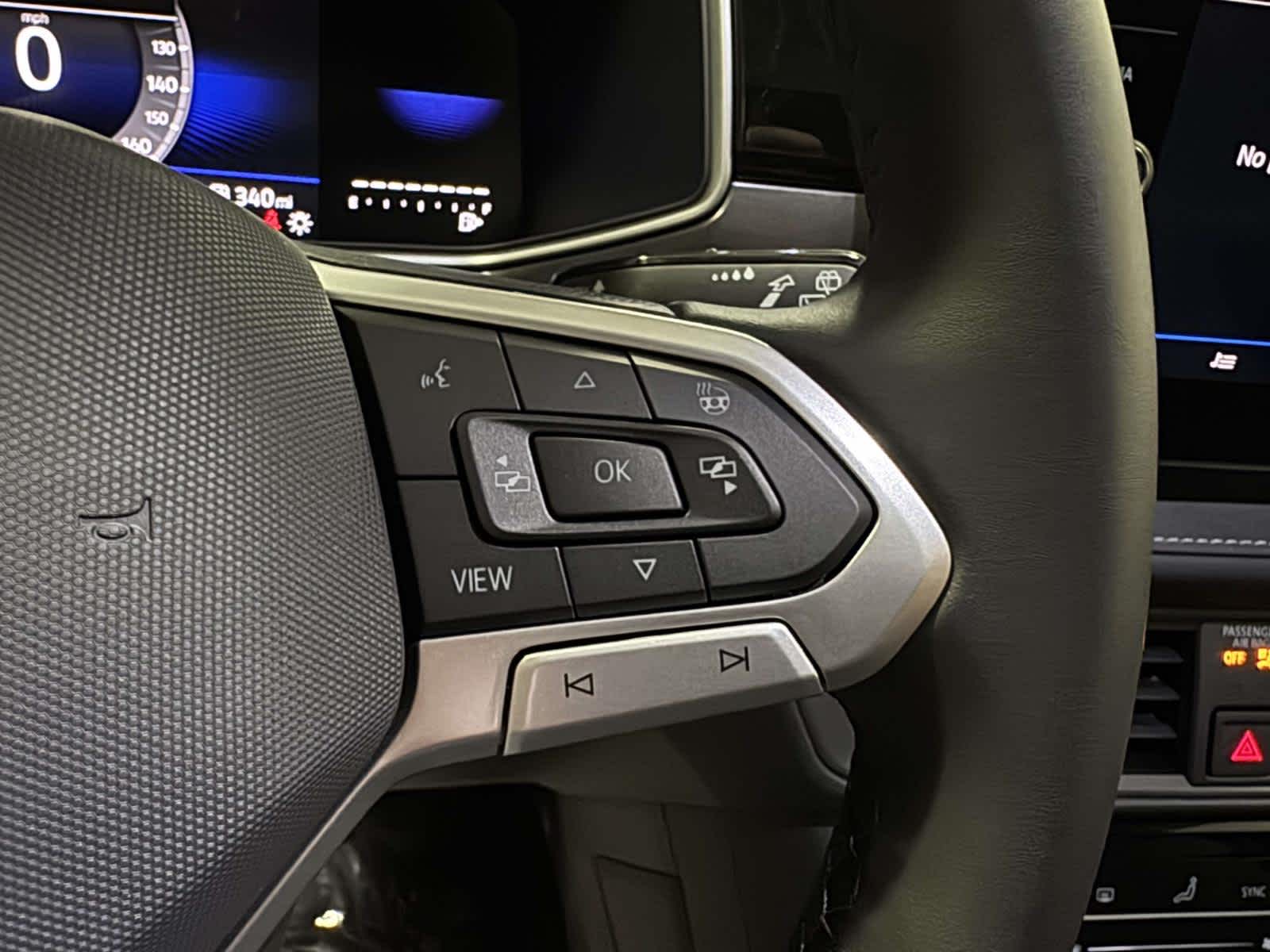 2026 Volkswagen Taos SE Black