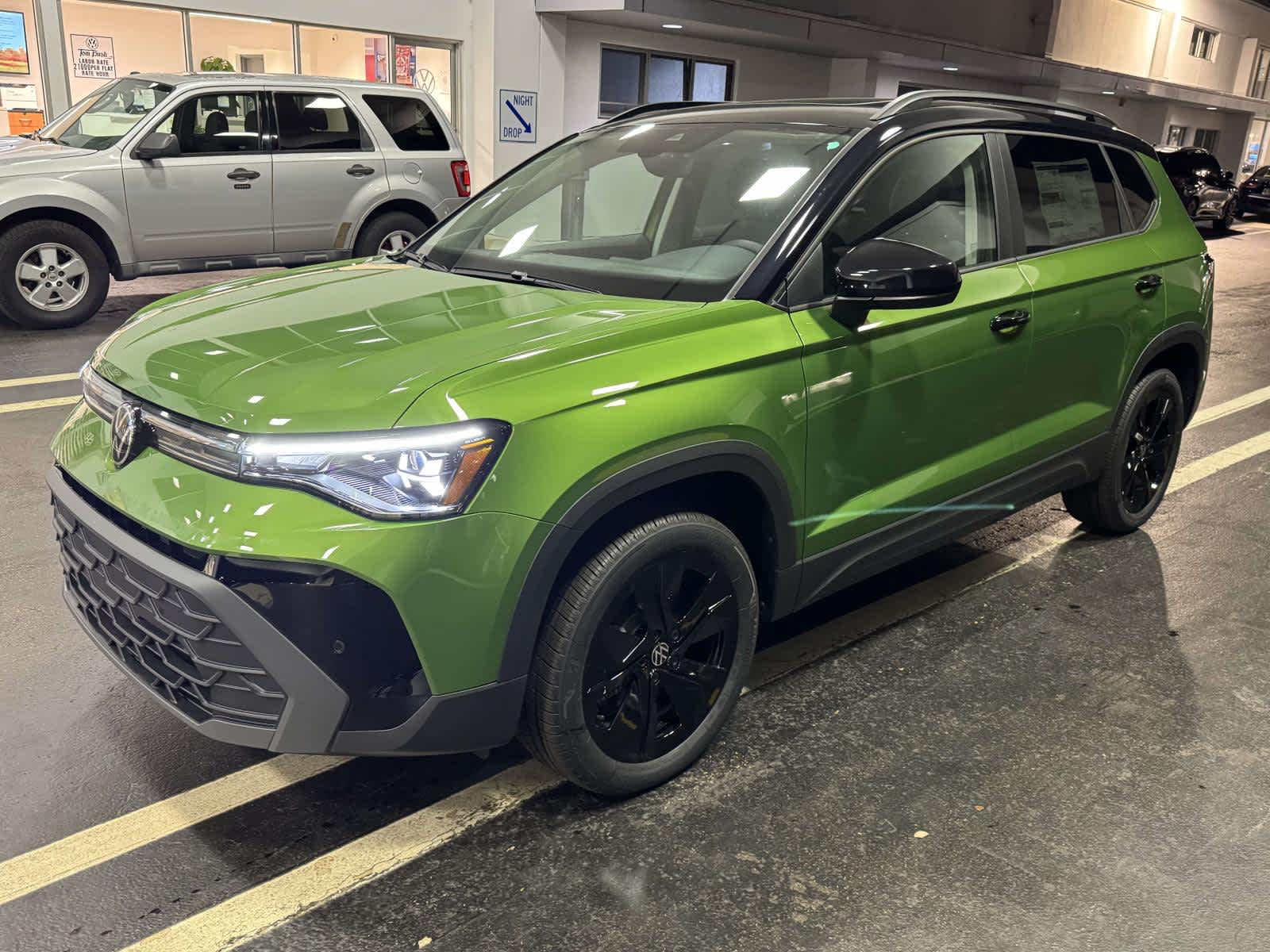 2026 Volkswagen Taos SE Black