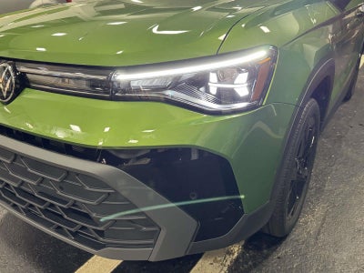 2026 Volkswagen Taos SE Black