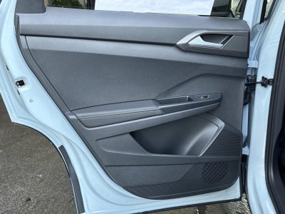 2026 Volkswagen Taos SE Black