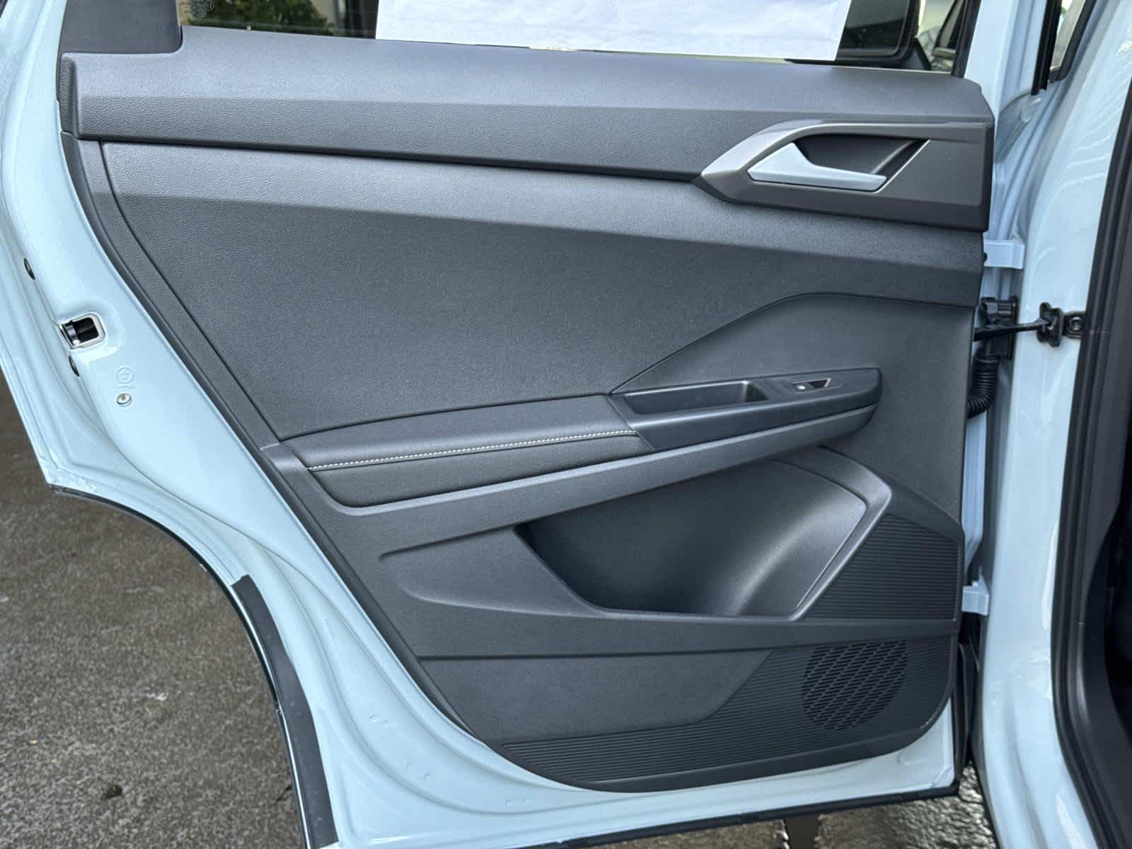 2026 Volkswagen Taos SE Black