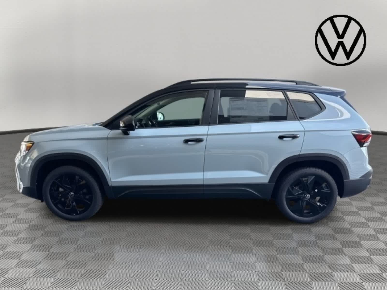 2026 Volkswagen Taos SE Black