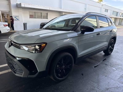 2026 Volkswagen Taos SE Black