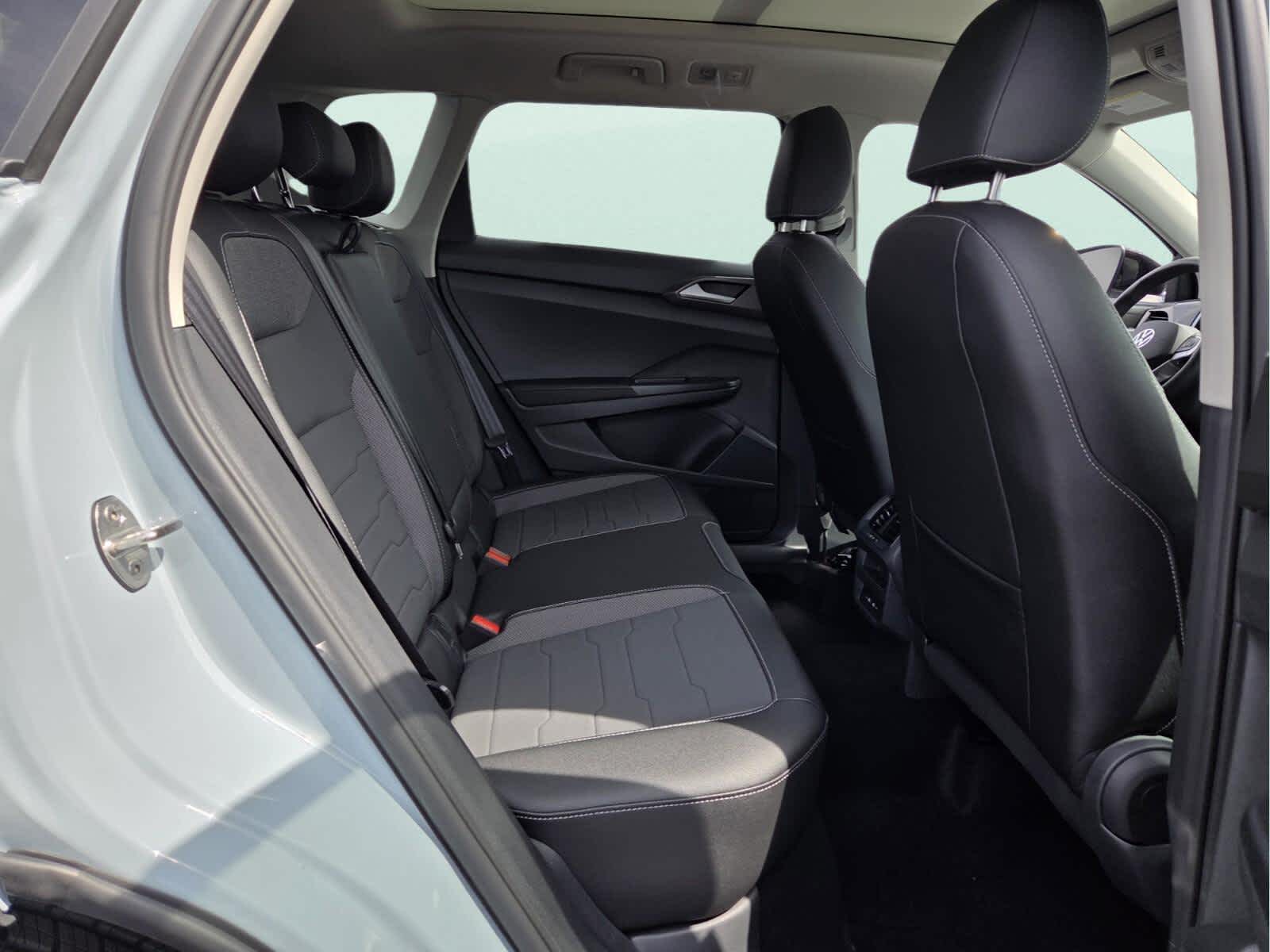 2026 Volkswagen Taos SE Black