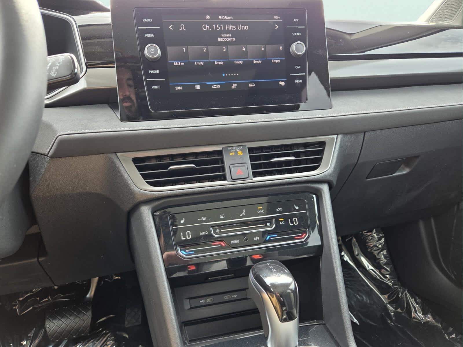 2026 Volkswagen Taos SE Black