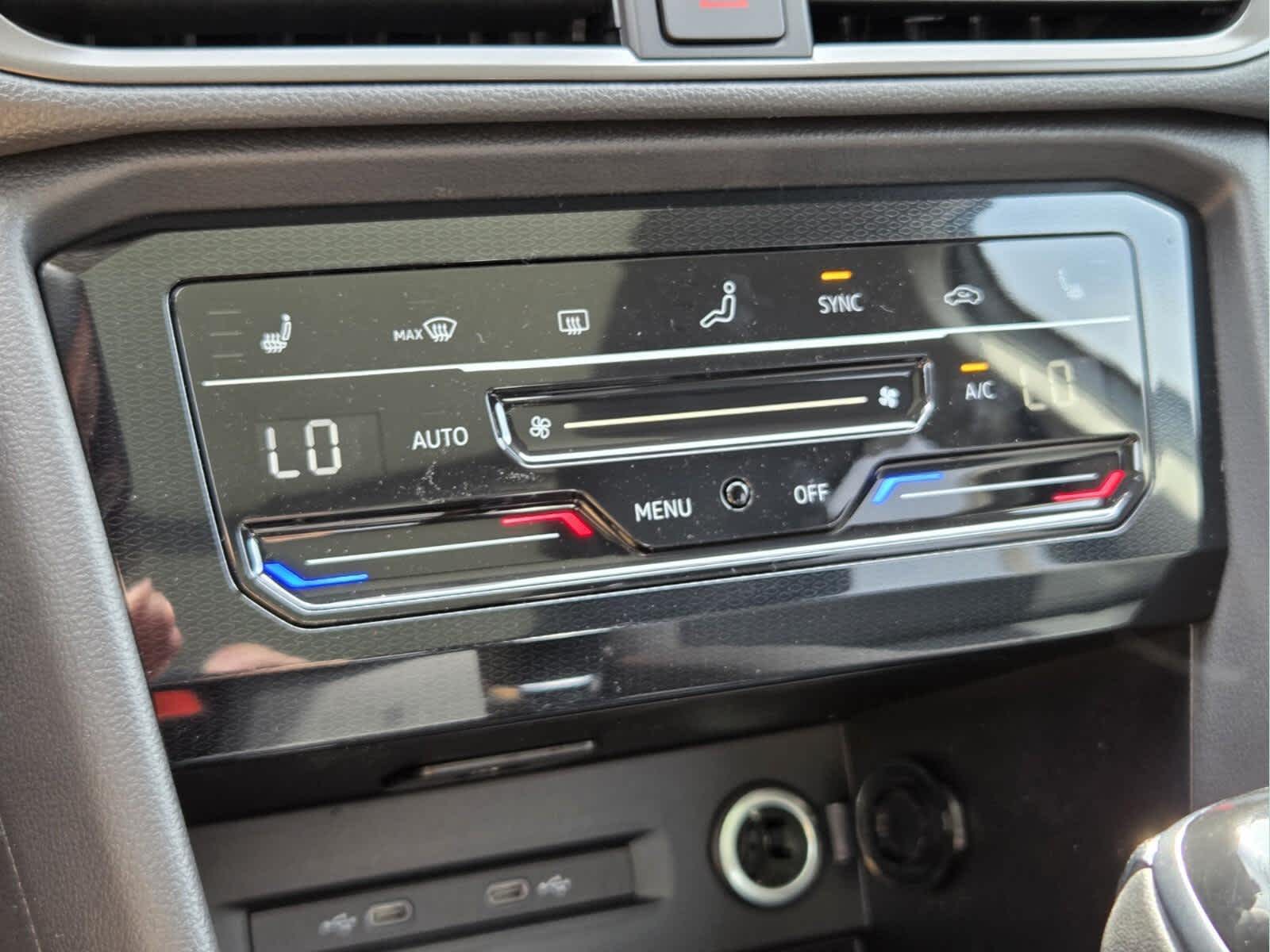 2026 Volkswagen Taos SE Black