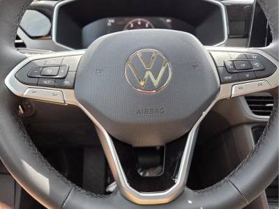 2026 Volkswagen Taos SE Black