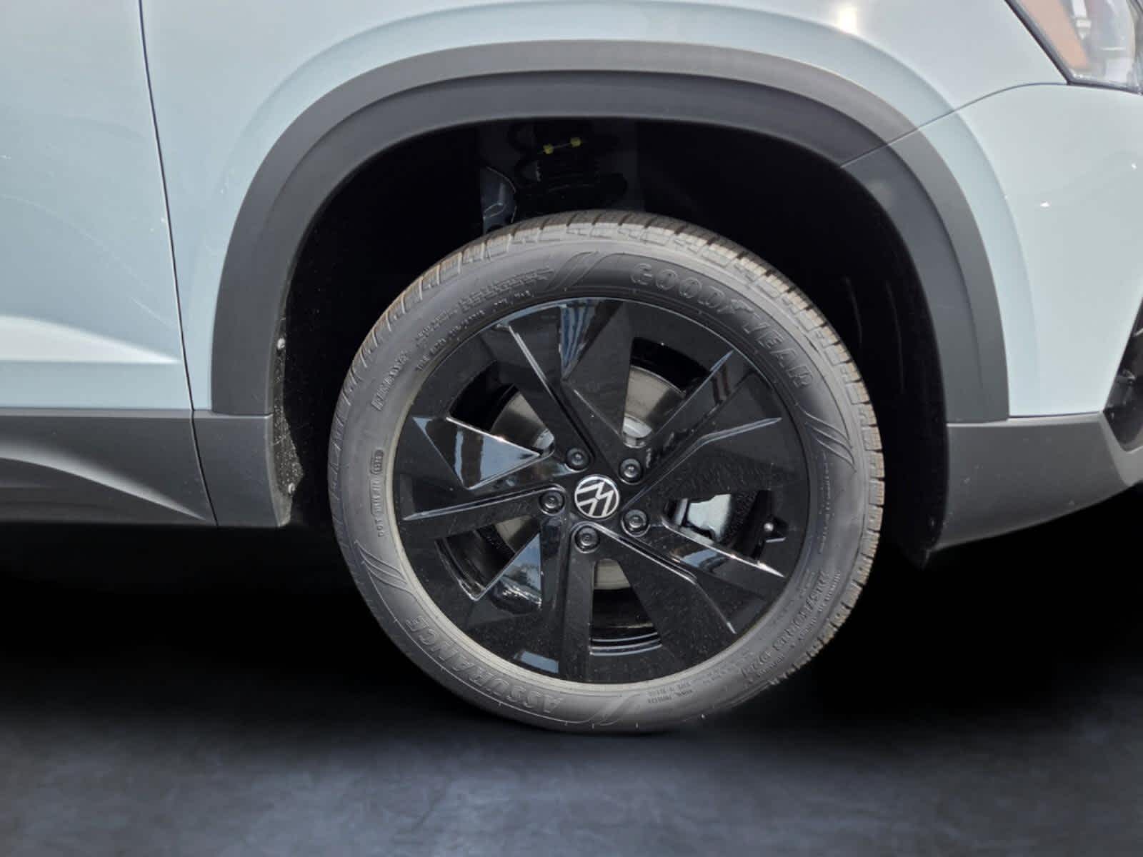 2026 Volkswagen Taos SE Black