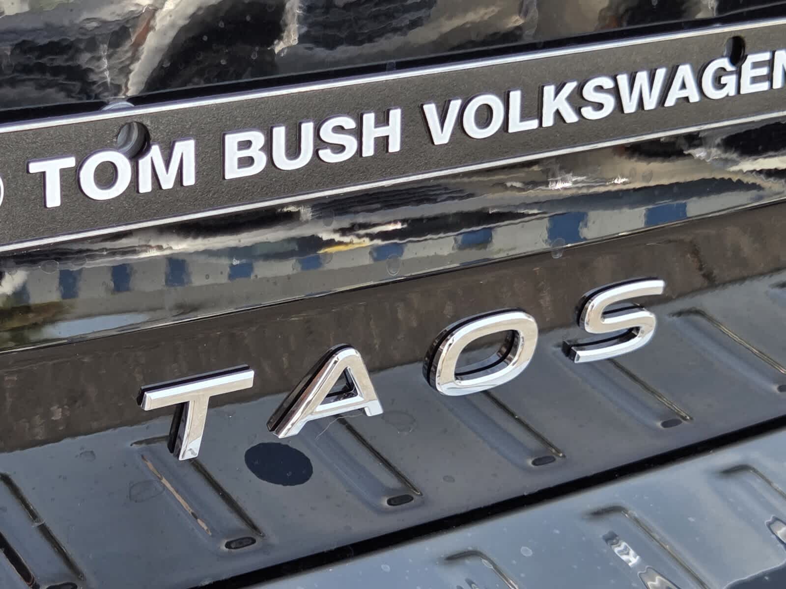 2026 Volkswagen Taos SE