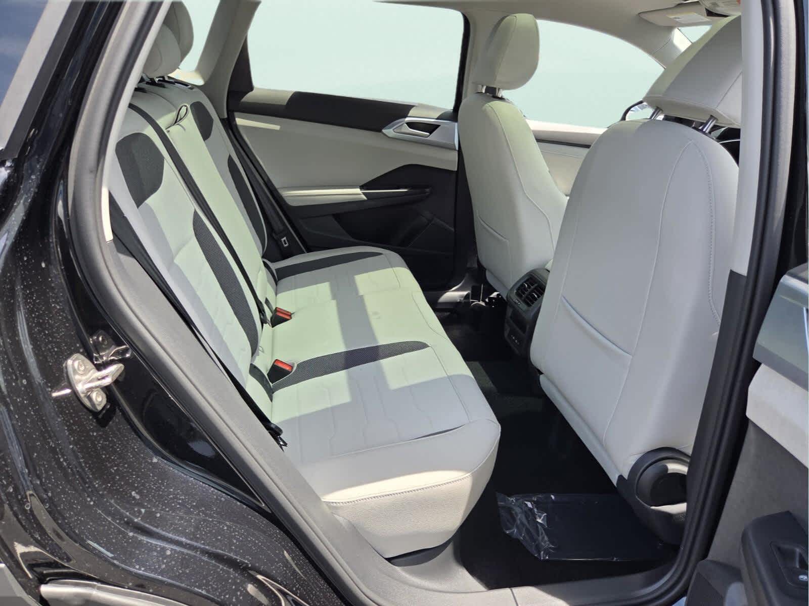 2026 Volkswagen Taos SE
