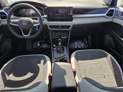 2026 Volkswagen Taos SE