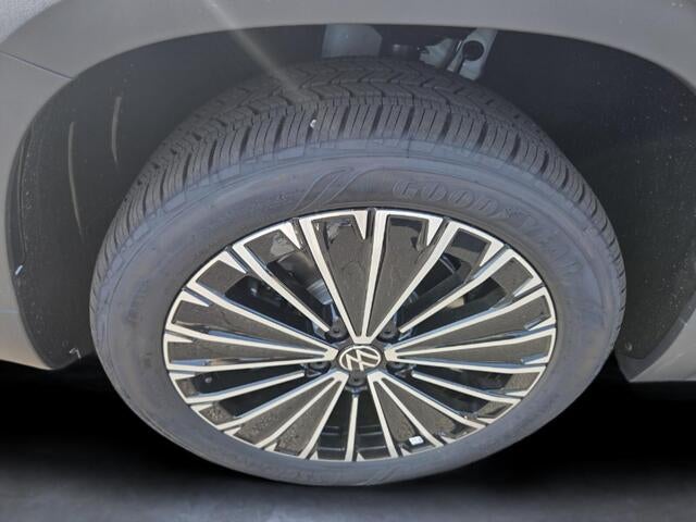 2026 Volkswagen Taos SE