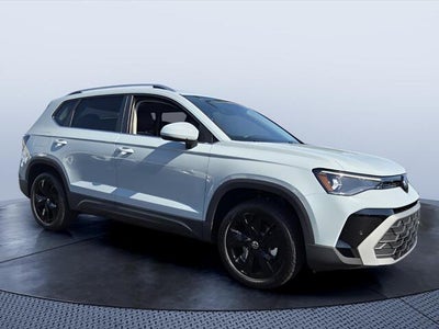 2026 Volkswagen Taos SE