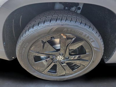 2026 Volkswagen Taos SE