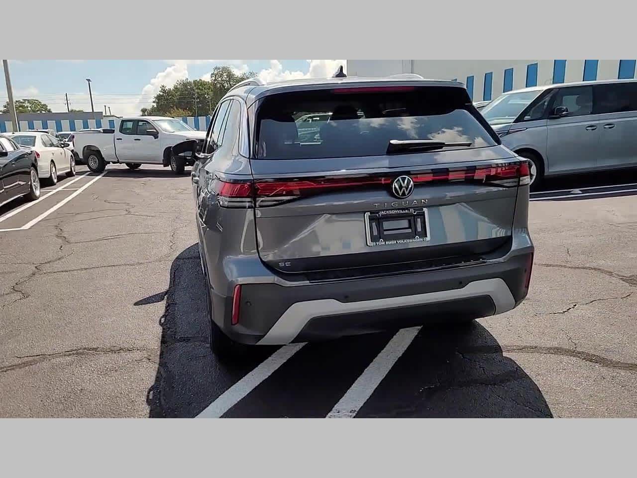 2025 Volkswagen Tiguan SE