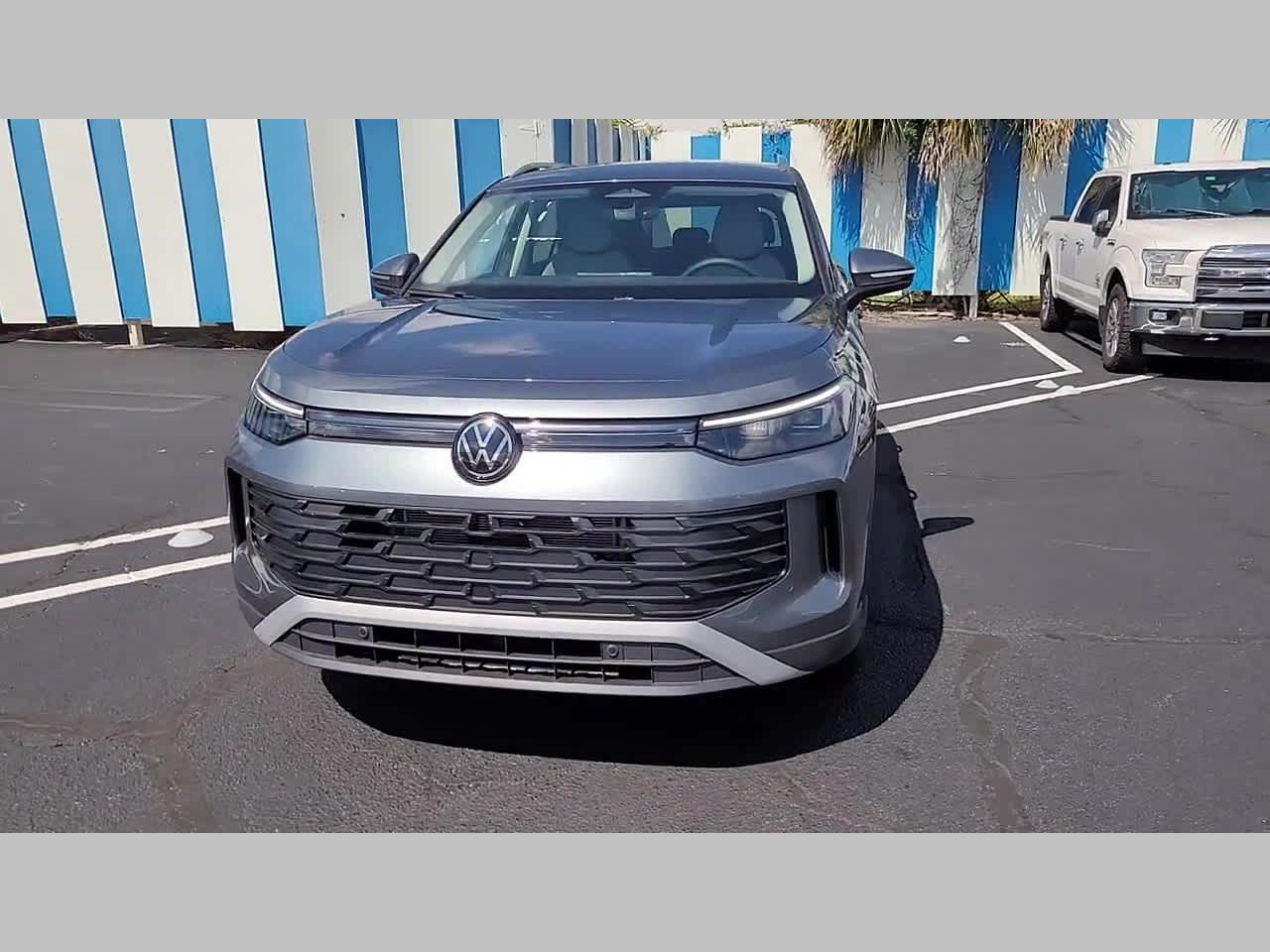 2025 Volkswagen Tiguan SE