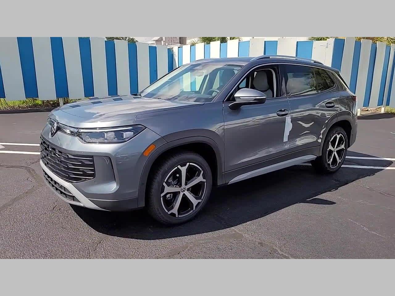 2025 Volkswagen Tiguan SE