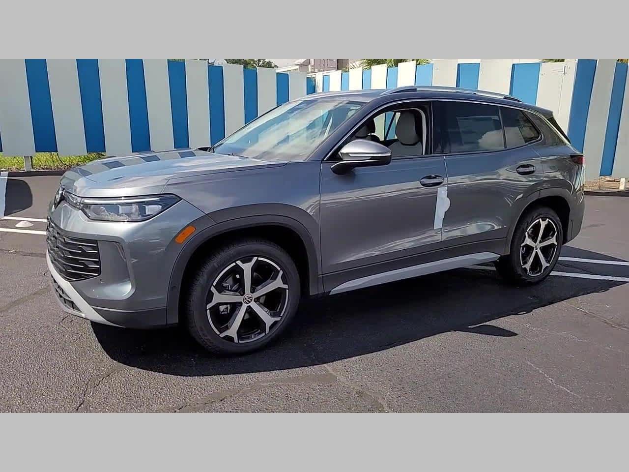 2025 Volkswagen Tiguan SE