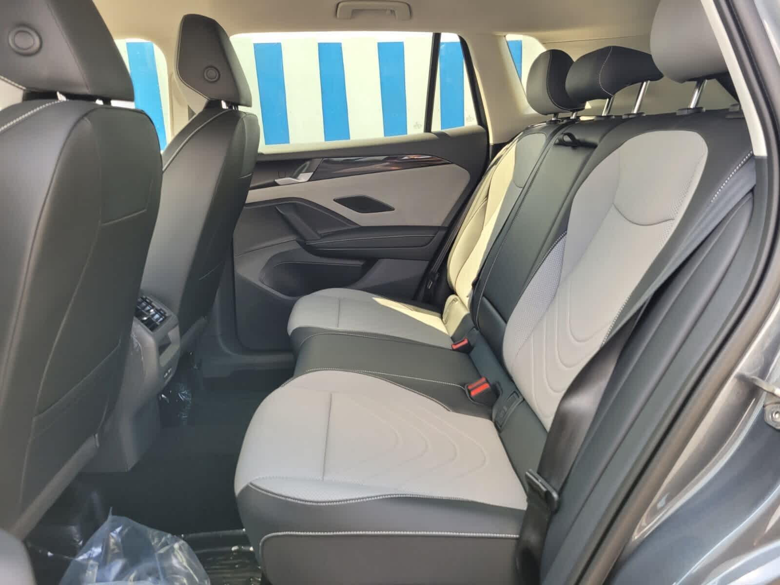 2025 Volkswagen Tiguan SE