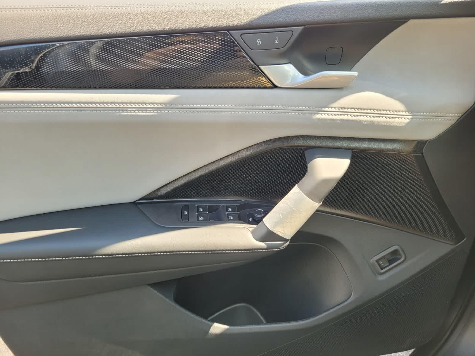 2025 Volkswagen Tiguan SE