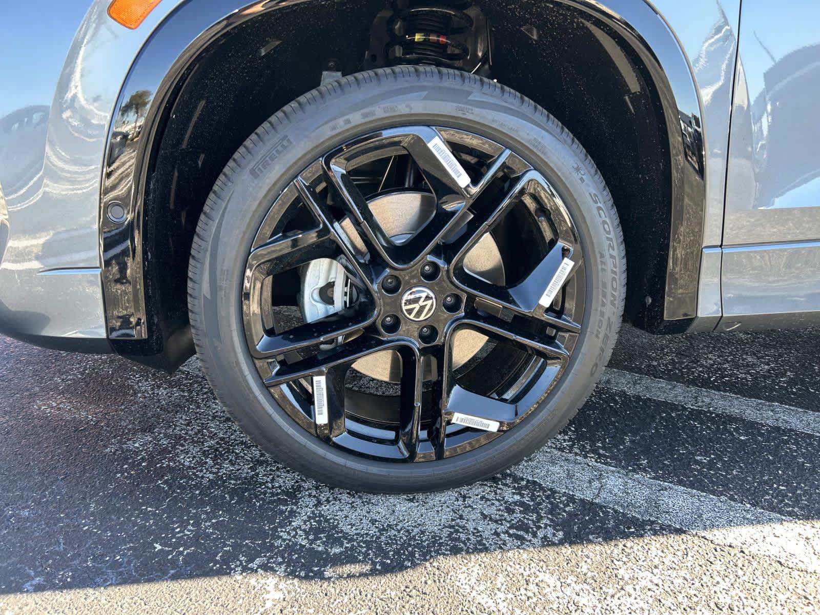 2026 Volkswagen Tiguan SE R-Line Black