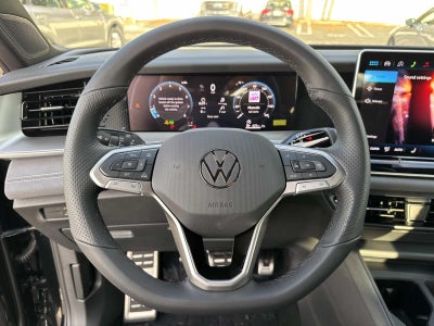 2026 Volkswagen Tiguan SE R-Line Black