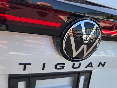 2026 Volkswagen Tiguan SE R-Line Black