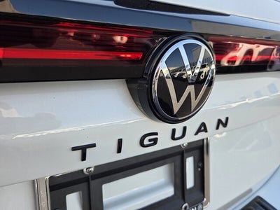 2026 Volkswagen Tiguan SE R-Line Black