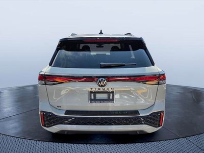 2026 Volkswagen Tiguan SE R-Line Black