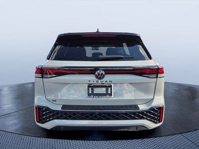 2026 Volkswagen Tiguan SE R-Line Black