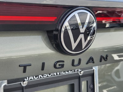 2026 Volkswagen Tiguan SE R-Line Black