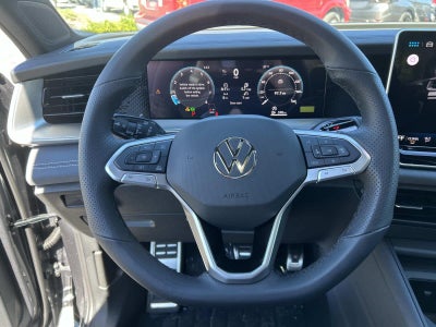 2026 Volkswagen Tiguan SE R-Line Black