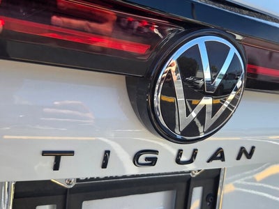 2026 Volkswagen Tiguan SE R-Line Black