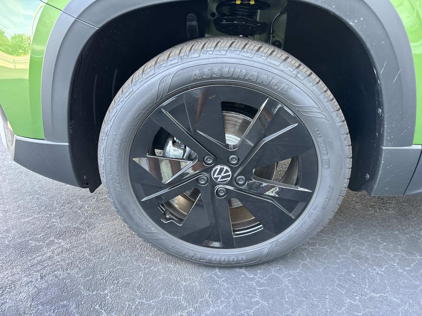 2026 Volkswagen Taos SE