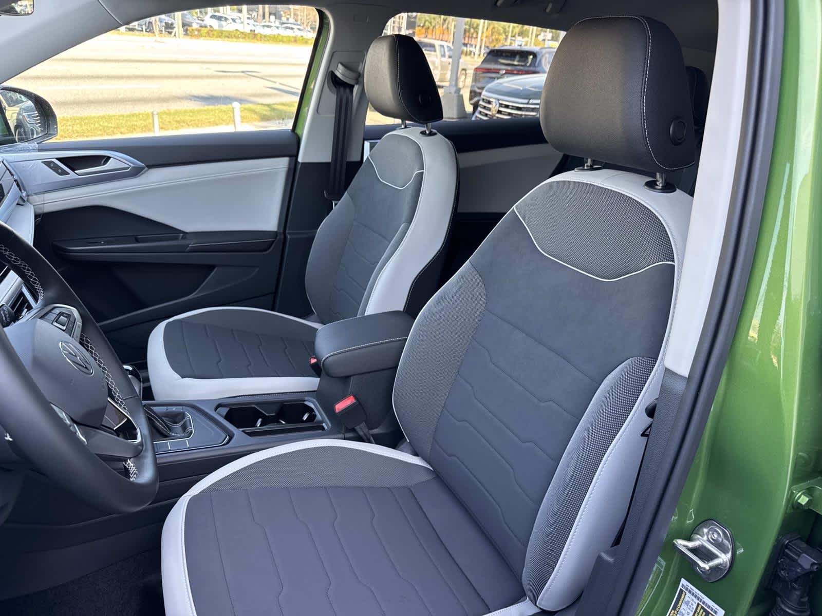 2026 Volkswagen Taos SE