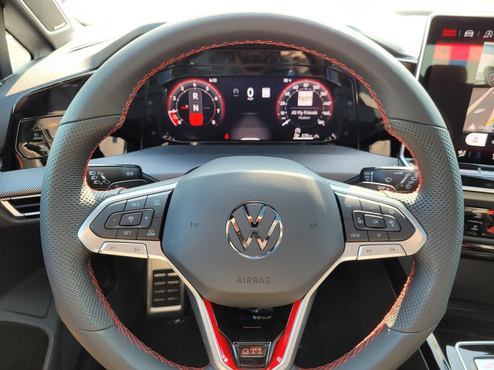 2025 Volkswagen Golf GTI SE