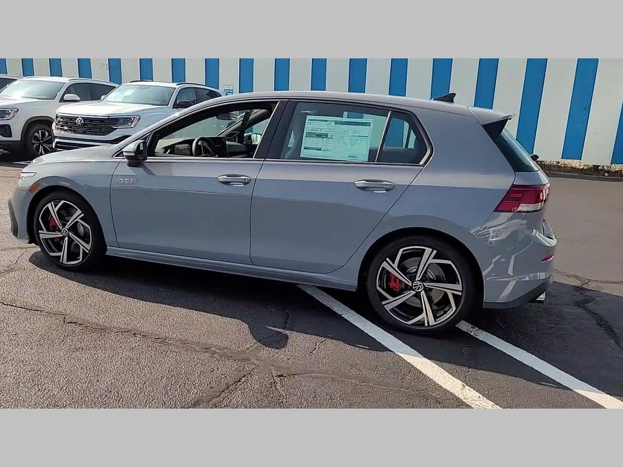 2025 Volkswagen Golf GTI SE