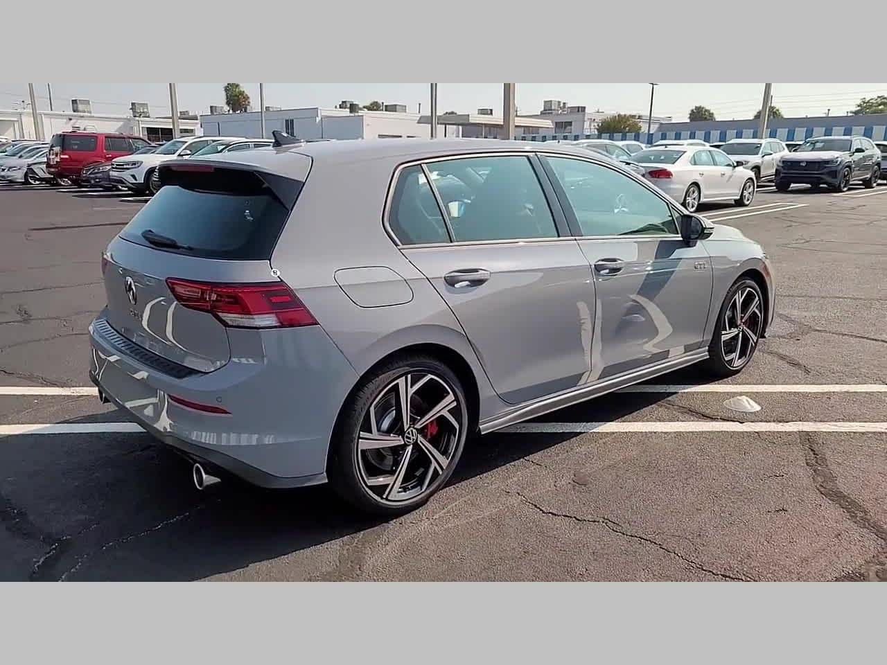 2025 Volkswagen Golf GTI SE